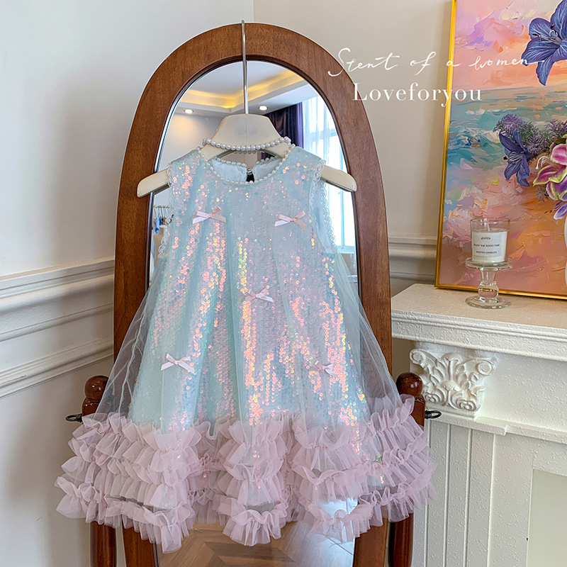 Le ragazze vestono l'estate nu - Baby Clothing High End recensione e prezzo